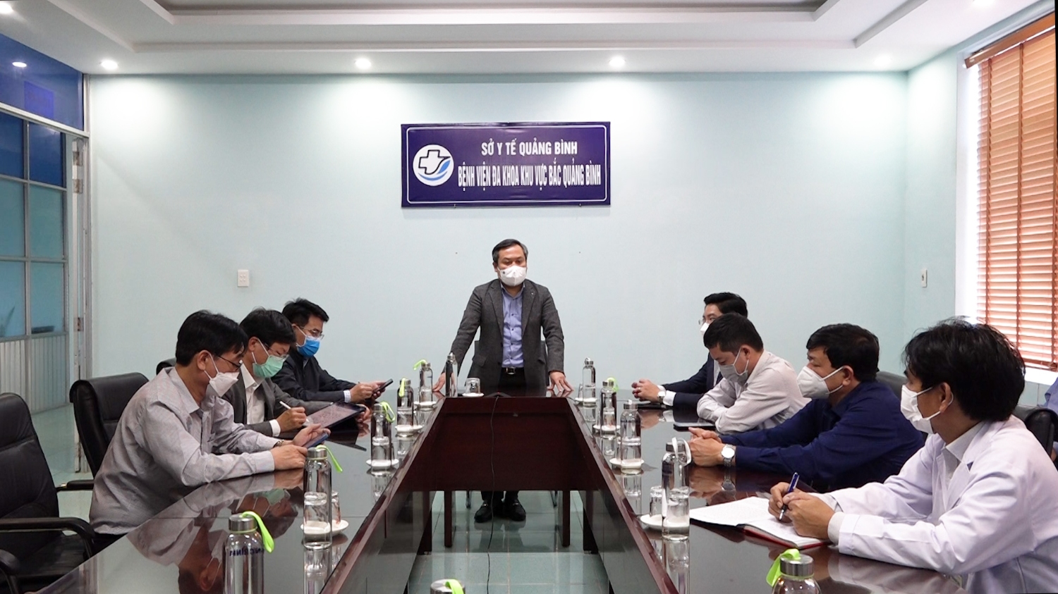 Đồng chí Bí thư Tỉnh uỷ kiểm tra công tác phòng chống dịch bệnh Covid-19 tại bệnh viện ĐKKV Bắc Quảng Bình.