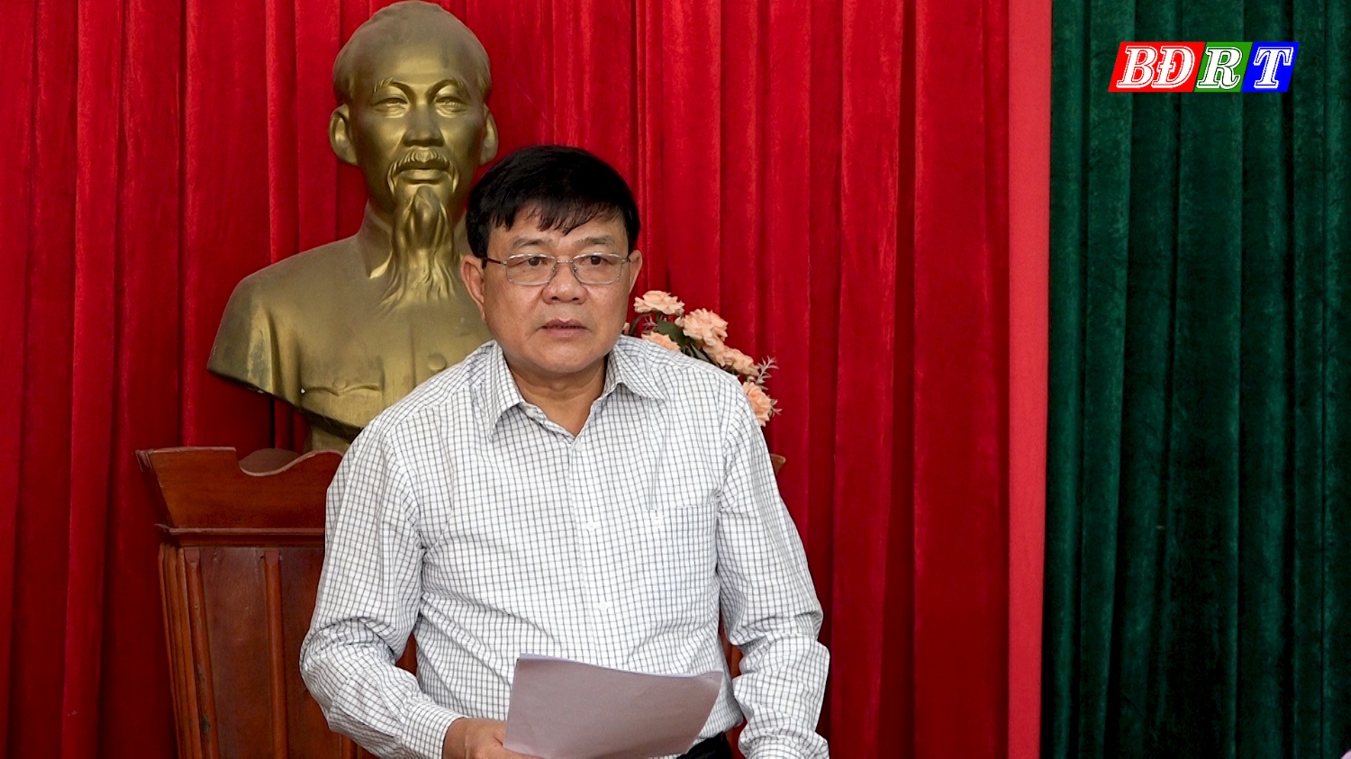 Đồng chí Chủ tịch UBND thị xã Đoàn Minh Thọ kết luận buổi làm việc