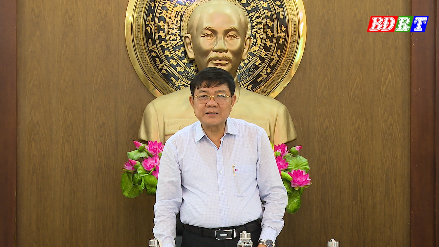 Đồng chí Chủ tịch UBND thị xã Đoàn Minh Thọ phát biểu tại hội nghị (1)