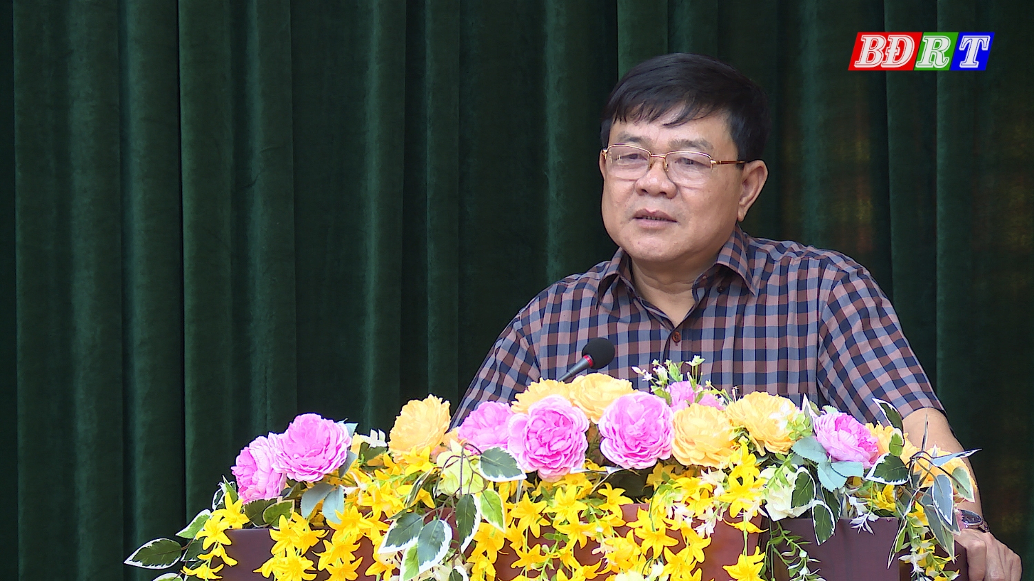 Đồng chí Đoàn Minh Thọ PBT Thị ủy Chủ tịch UBND thị xã phát biểu kết luận tại buổi làm việc