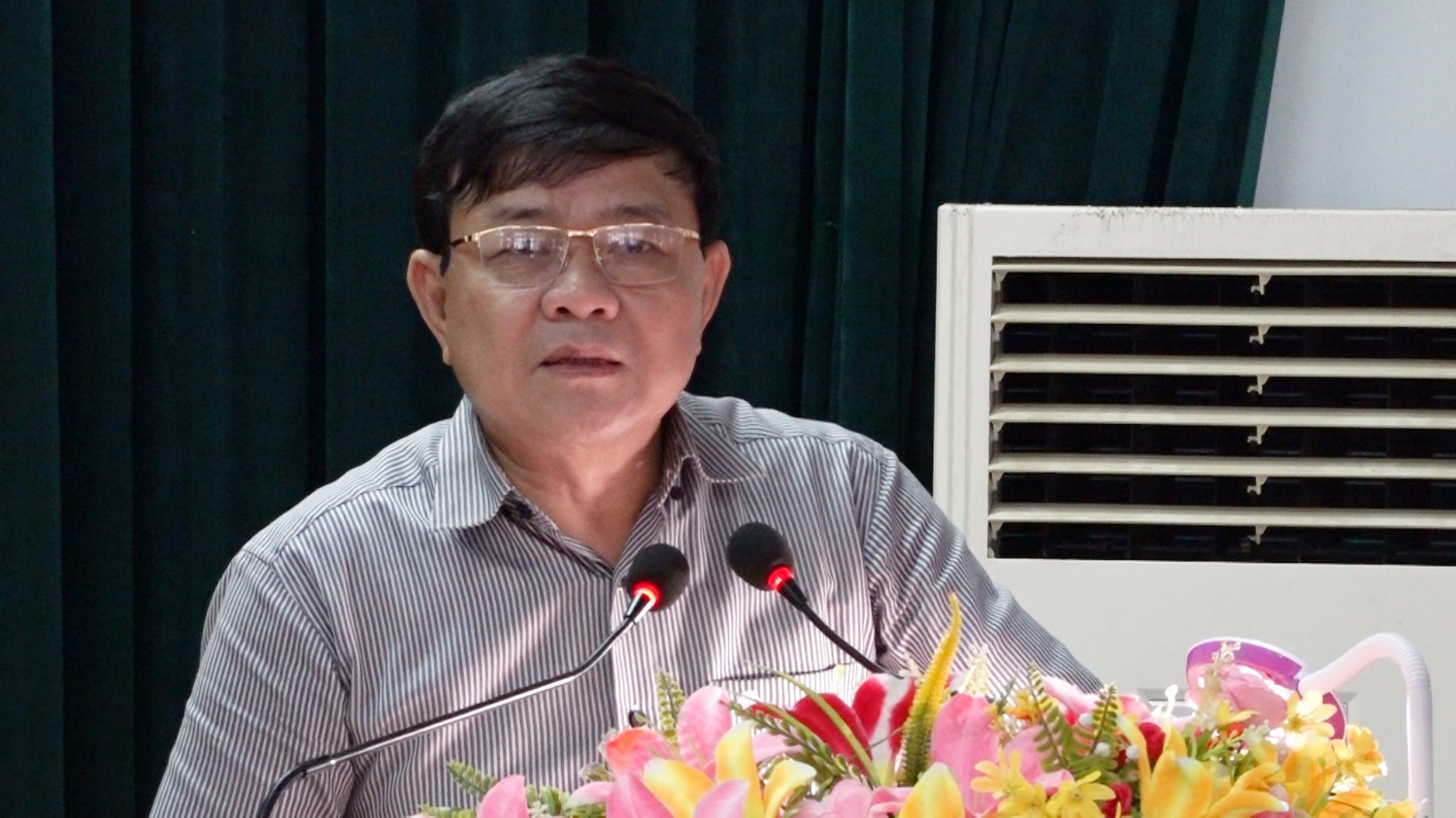 Đồng chí Đoàn Minh Thọ- Phó Bí thư thị ủy, Chủ tịch UBND thị xã phát biểu chỉ đạo tại Hội nghị.