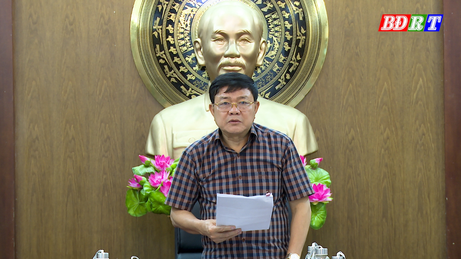 Đồng chí Đoàn Minh Thọ Phó Bí thư Thị ủy Chủ tịch UBND thị xã phát biểu kết luận hội nghị (1)