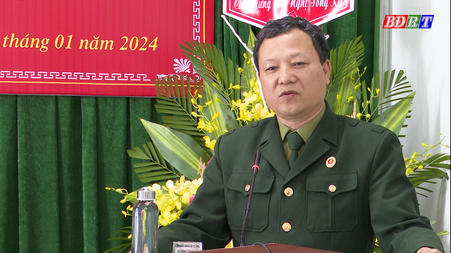 Đồng chí Hoàng Xuân Vĩnh, Phó Chủ tịch Thường trực Hội CCB tỉnh Quảng Bình phát biểu tại Hội nghị