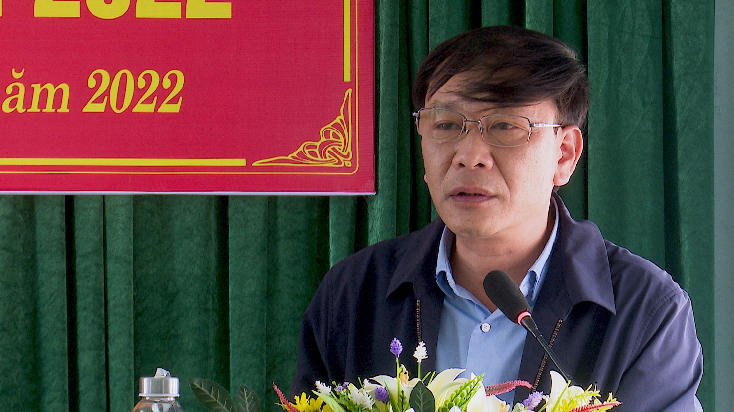 Đồng chí Nguyễn An Bình UVTV Chủ tịch UBMTTQVN thị xã phát biểu chỉ đạo hội nghị