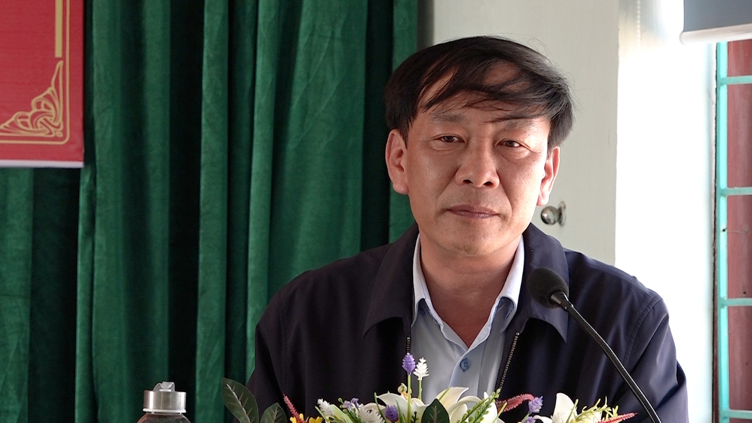 Đồng chí Nguyễn An Bình- UVTV Thị ủy, Chủ tịch UBMTTQVN thị xã  phát biểu tại hội nghị