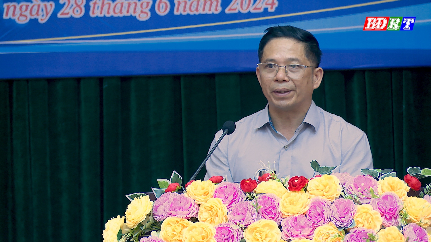 Đồng chí Nguyễn Văn Ninh, PCT. UBND thị xã phát biểu tại buổi tập huấn