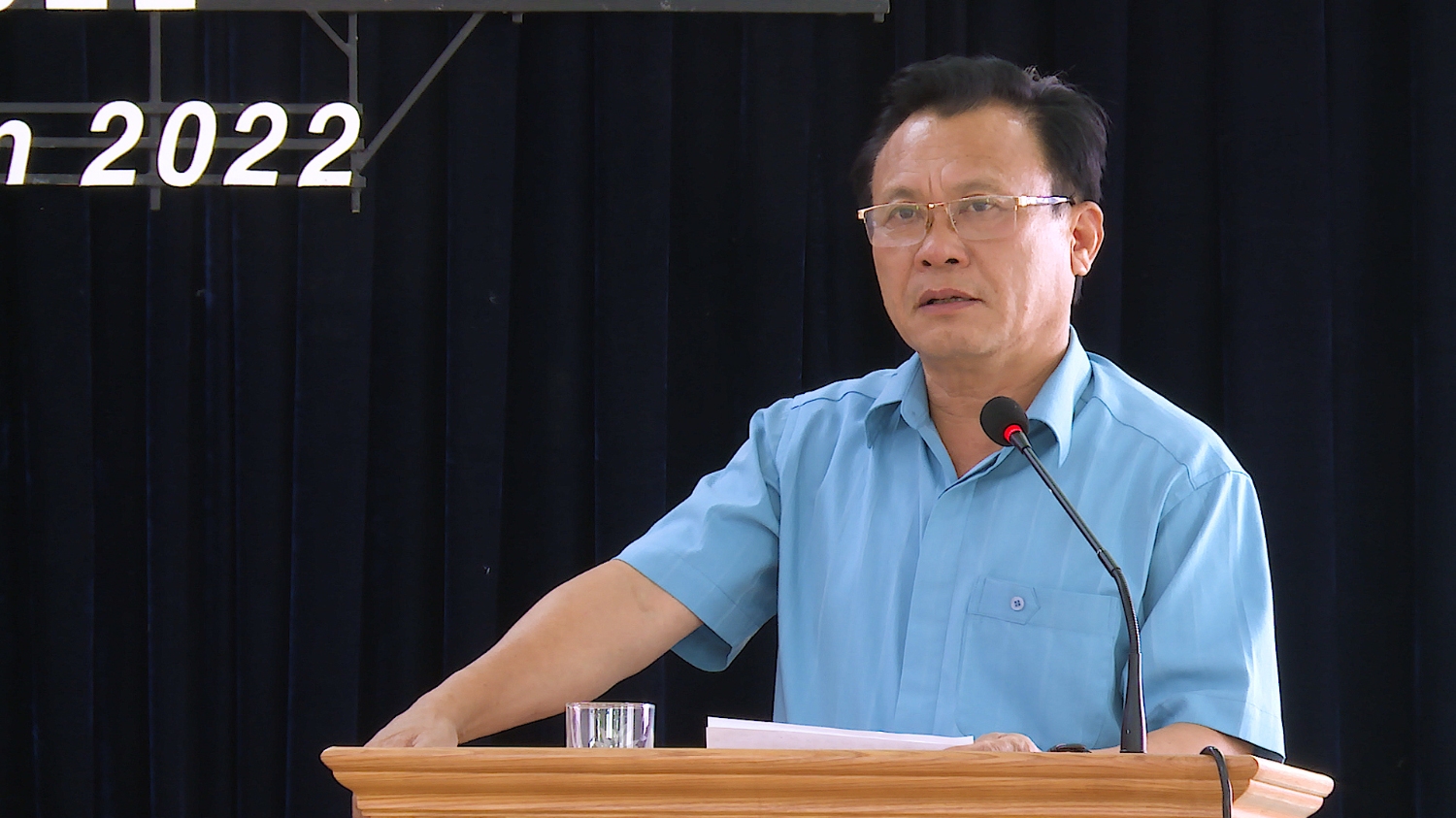 Đồng chí Phạm Duy Quang, Phó Bí thư Thường trực Thị ủy, Chủ tịch HĐND thị xã phát biểu kết luận tại hội nghị