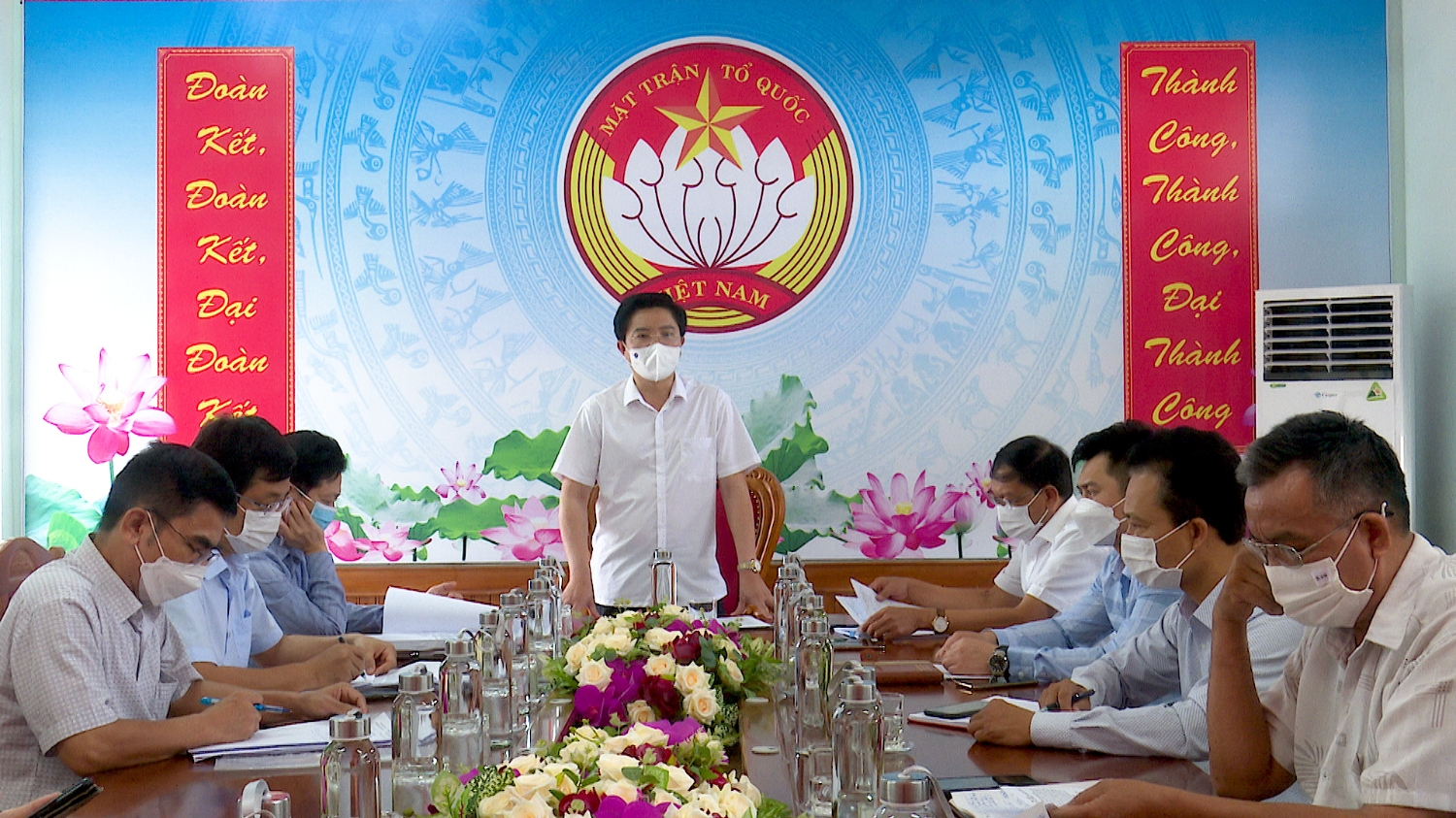 Đồng chí Trương An Ninh- UVTV Tỉnh ủy, Bí thư Thị ủy Ba Đồn phát biểu chỉ đạo tại buổi làm việc.