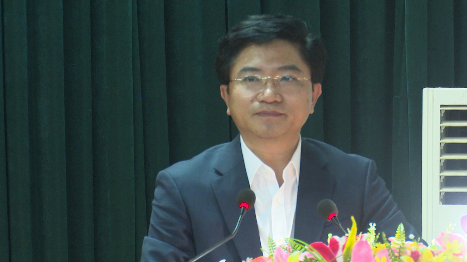 Đồng chí Trương An Ninh UVTV Tỉnh uỷ, Bí thư Thị uỷ phát biểu tại buổi gặp mặt báo chí đầu năm mới 2021