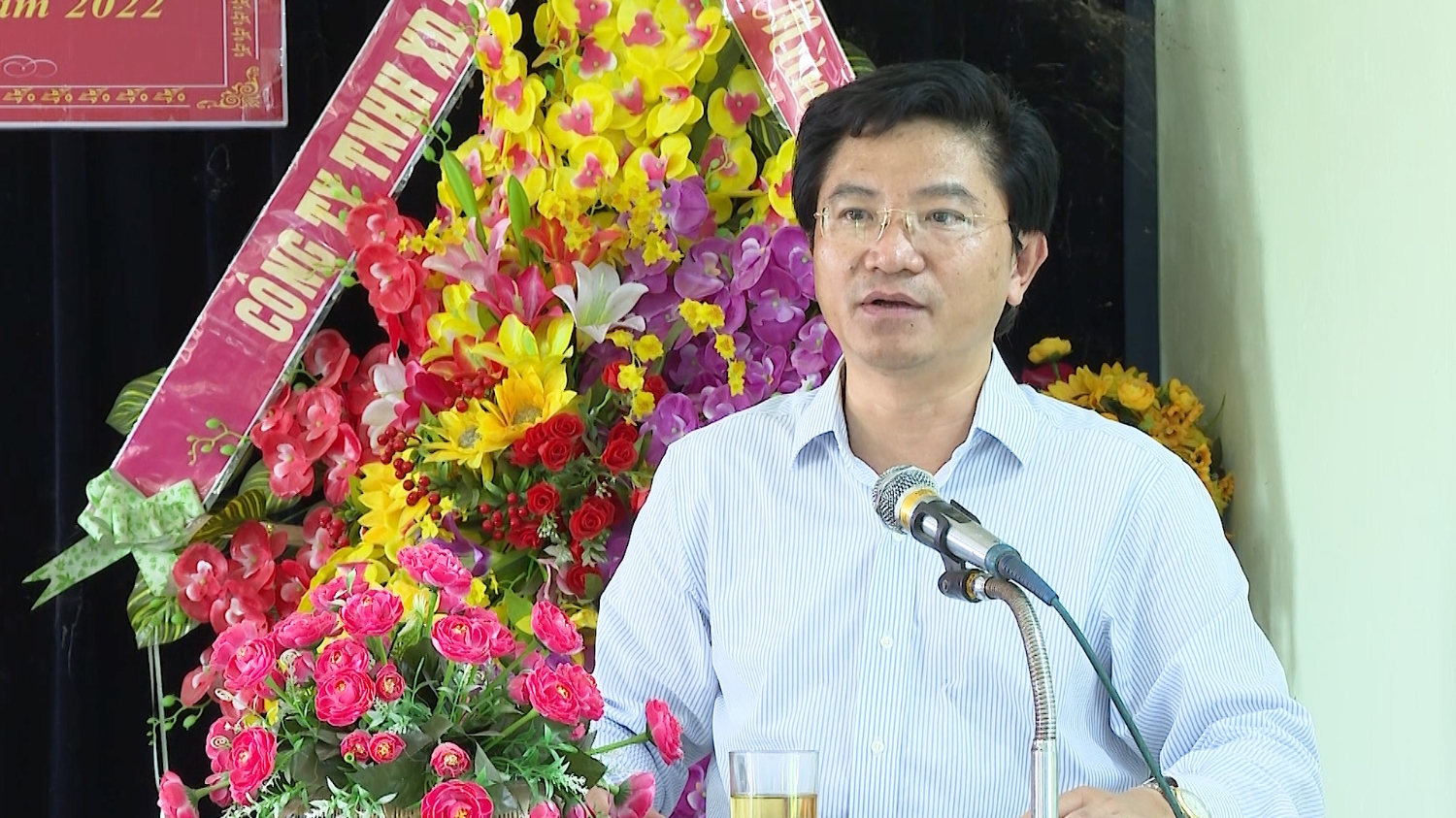 Đồng chí Trương An Ninh UVTV Tỉnh ủy Bí thư Thị ủy Ba Đồn tiếp thu và giải trình một số ý kiến của cử trị
