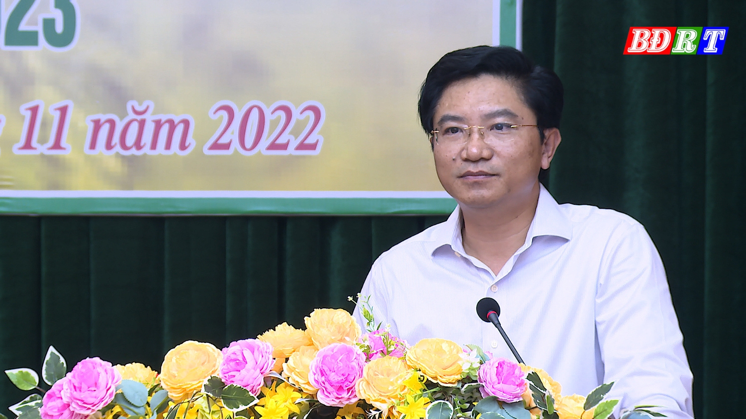 Đồng chí Trương An Ninh, Ủy viên Ban Thường vụ Tỉnh ủy, Bí thư Thị ủy Ba Đồn phát biểu tại hội nghị