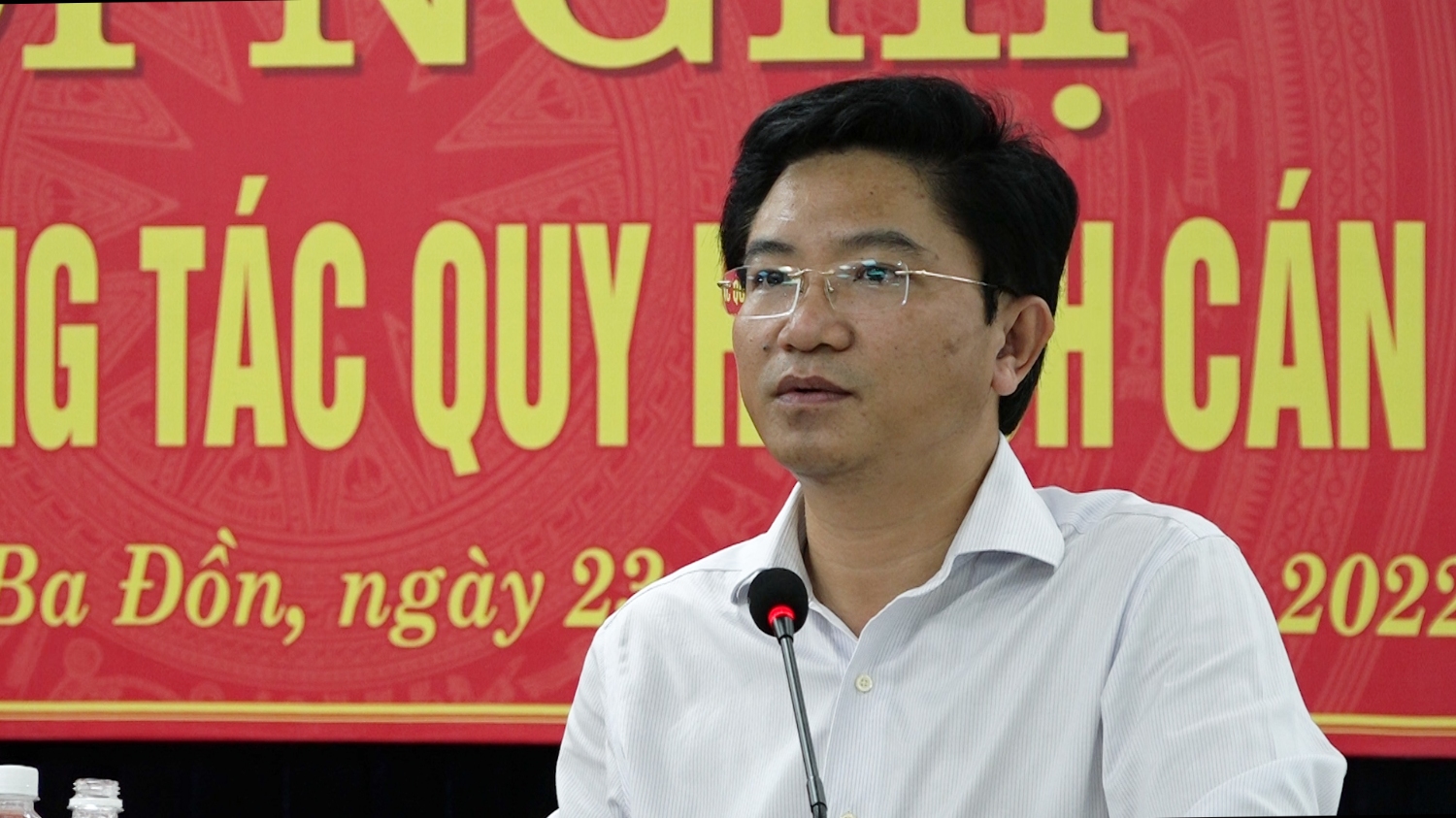 Đồng chí Trương An Ninh UVTV Tỉnh ủy, Bí thư Thị ủy Ba Đồn phát biểu chỉ đọa hội nghị