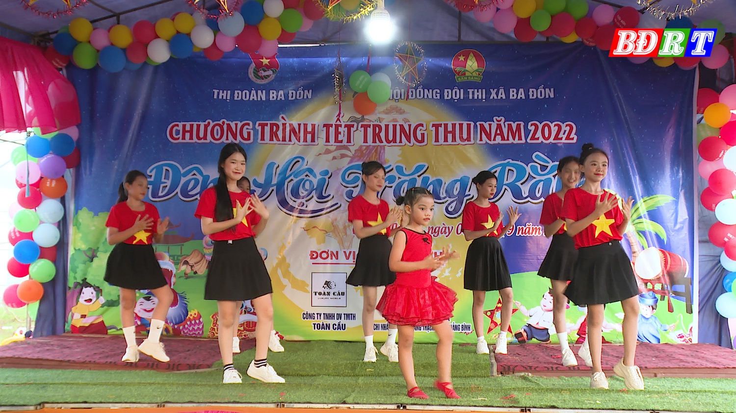 Học sinh phường Quảng Thuận biểu diễn các tiết mục văn nghệ đặc sắc, hấp dẫn