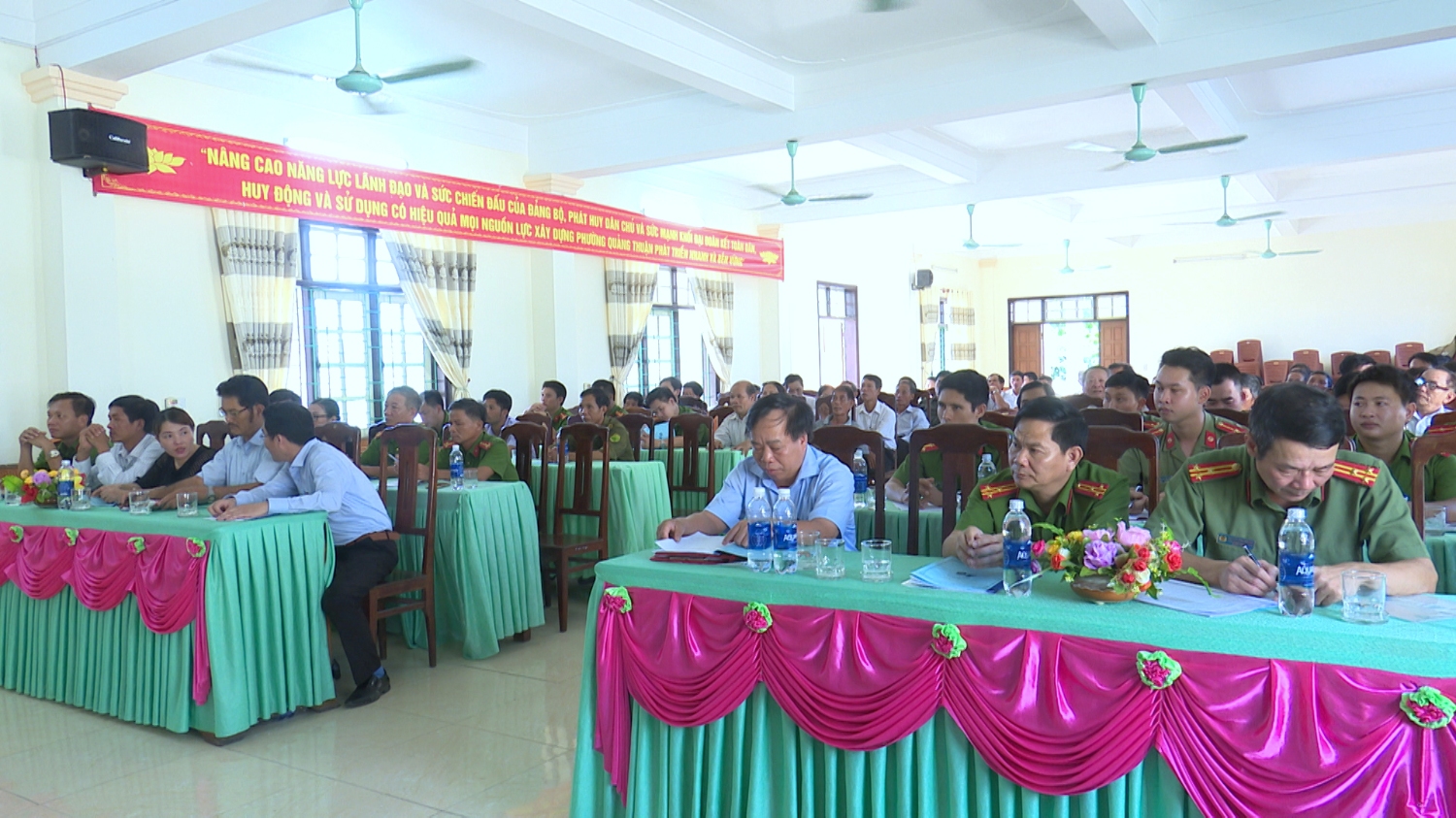 Thành lập mô hình “Tiếng kẻng an ninh” tại TDP Hội, phường Quảng Thuận.