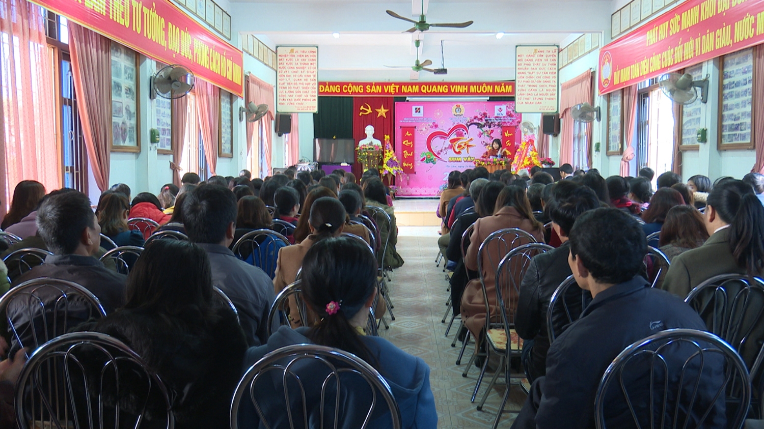 Liên đoàn lao động thị xã Ba Đồn tổ chức chương trình “Tết sum vầy 2019”