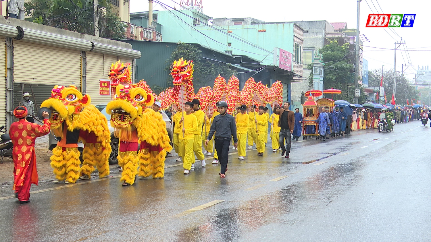 Lễ rước thành hoàng Nguyễn Đức Tuân