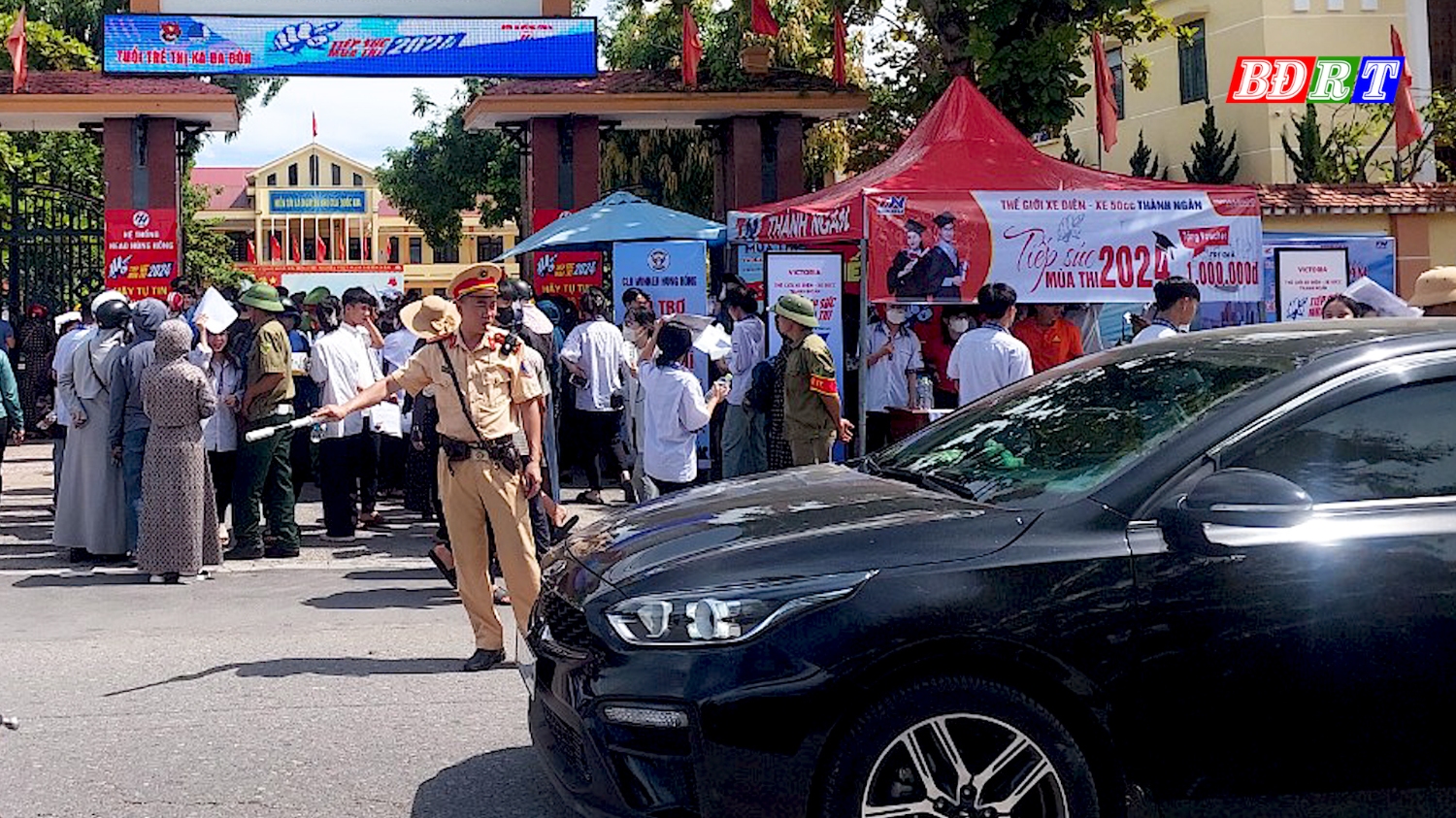 Lực Lượng Cảnh sát giao thông đảm bảo an toàn trước các điểm thi