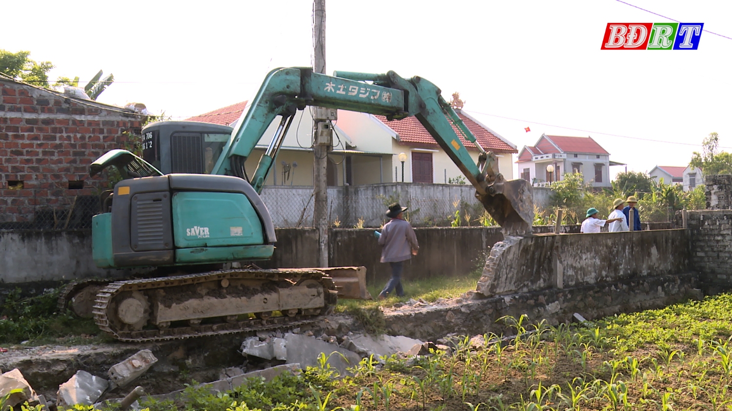 Người dân xã Quảng Thủy tự nguyện hiến đất, hàng rào để mở đường giao thông