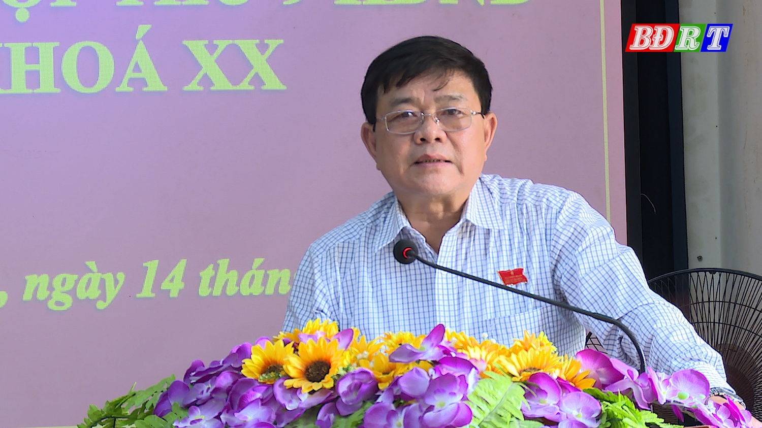 Ông Đoàn Minh Thọ PBT Thị ủy Chủ tịch UBND thị xã trả lời một số ý kiến của cử tri