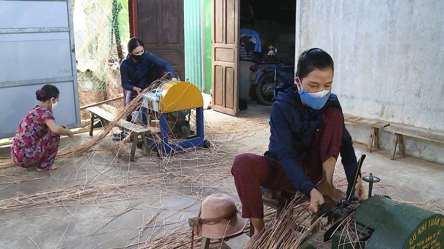 Phát triển các làng nghề truyền Mây tre Quảng Văn
