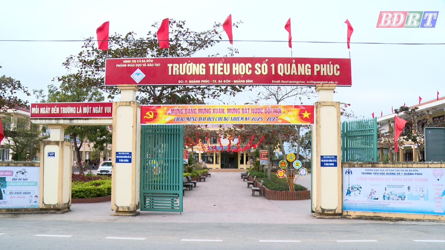 Quang cảnh điểm trường chính