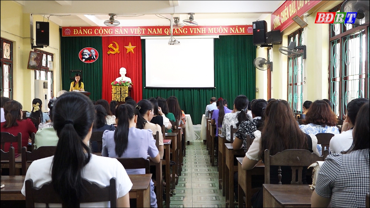 Quang cảnh hội nghị (10)