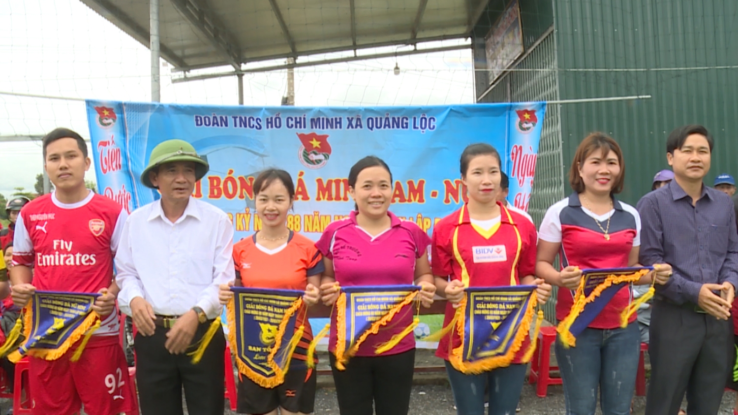 Đoàn thanh niên xã Quảng Lộc tổ chức giải bóng đá mini nam - nữ năm 2019.