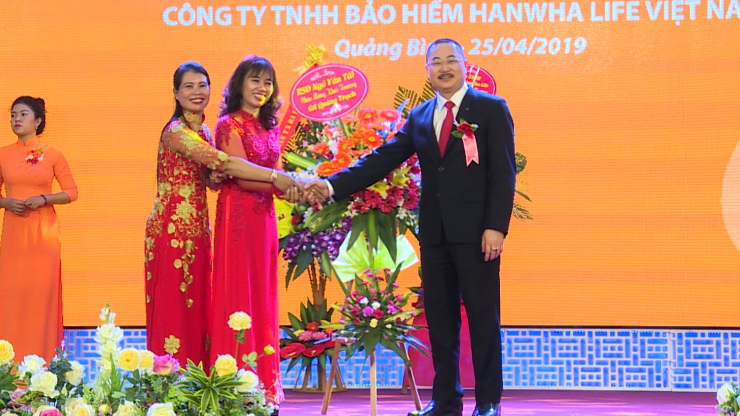 Công ty Hanwha Life Việt Nam: Khai trương Văn phòng Tổng đại lý Quảng Trạch.