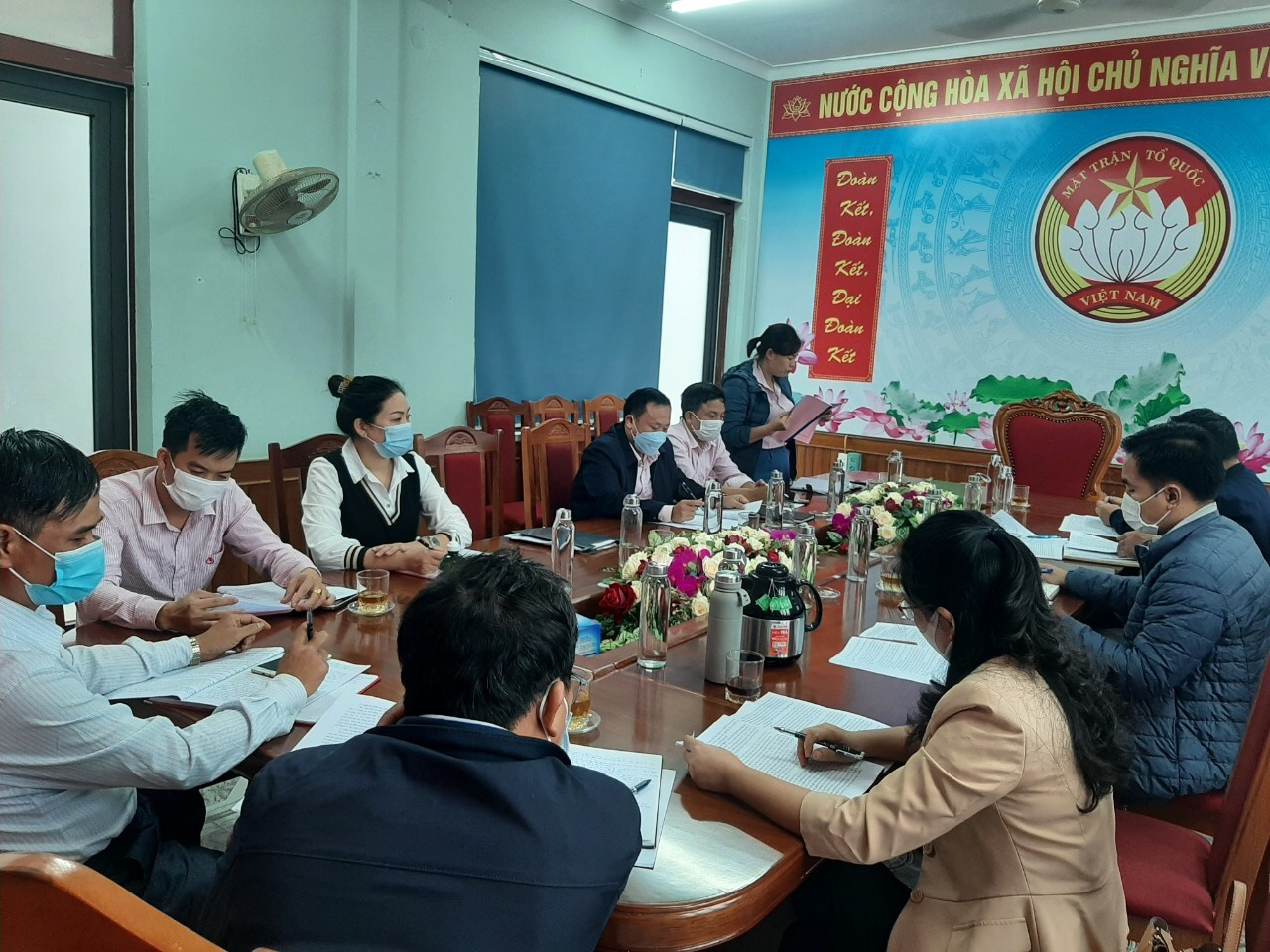 Toàn cảnh nghị giao ban định kỳ giữa Ngân hàng Chính sách xã hội thị xã Ba Đồn với các tổ chức chính trị xã hội nhận ủy thác.