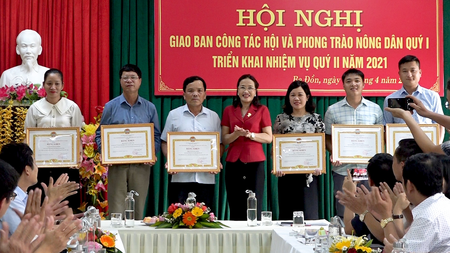 Trung ương Hội Nông dân Việt Nam tặng Bằng khen cho các tập thể và cá nhân có thành tích xuất sắc trong công tác Hội và phong trào nông dân năm 2019 2020