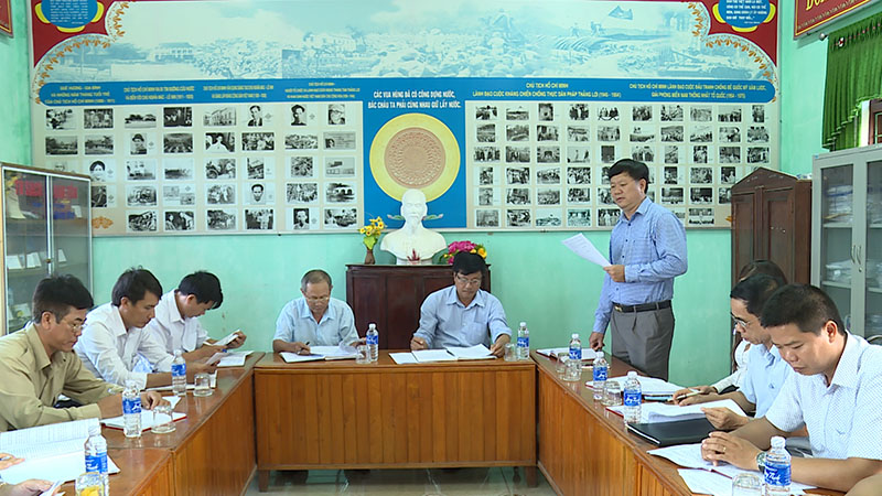 Thị ủy Ba Đồn: Giám sát Đảng ủy xã Quảng Minh về thực hiện các Thông báo của Ban Thường vụ Thị ủy.