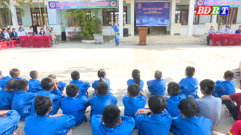 Ra mắt câu lạc bộ võ thuật Vovinam - Việt võ đạo xã Quảng Trung